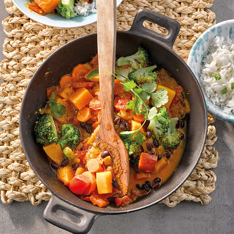 Foto Gemüse-Kokos-Curry mit Bohnen und Reis von WW