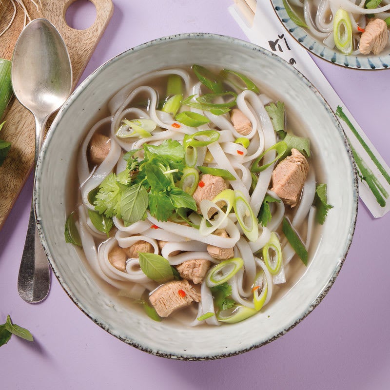 Pho Ga - Vietnamesische Suppe mit Reisnudeln